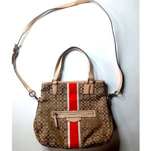 Coach M1381 F27024 Signature Crossbody Purse